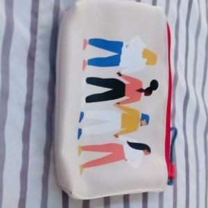 I'm selling makeup bags
